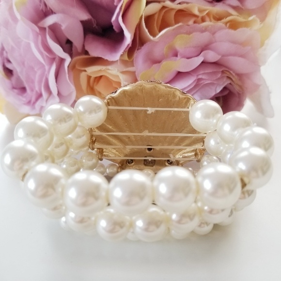 Seashell Ocean Glitter Pearl Multi Strand Bracelet - Picture 5 of 6